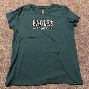 Philadelphia Eagles NFL young girls green tshirt with hearts and sequins 14/16